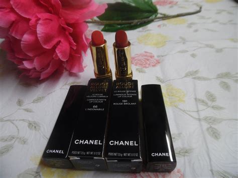 chanel rouge brulant lamp